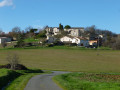 Par vignes et vallons autour de Broze Par vignes et vallons autour de Broze