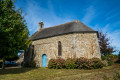 La Chapelle Saint-Guénaël et le Menhir de la Pellionnaye La Chapelle Saint-Guénaël et le Menhir de la Pellionnaye