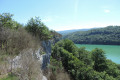 Lac de Vouglans - Falaises du Surchauffant Lac de Vouglans - Falaises du Surchauffant